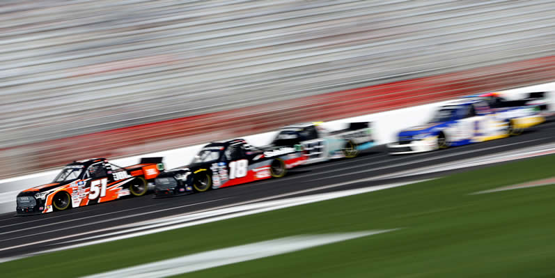 Corey Heim leads the field during the NASCAR Camping World Truck Series