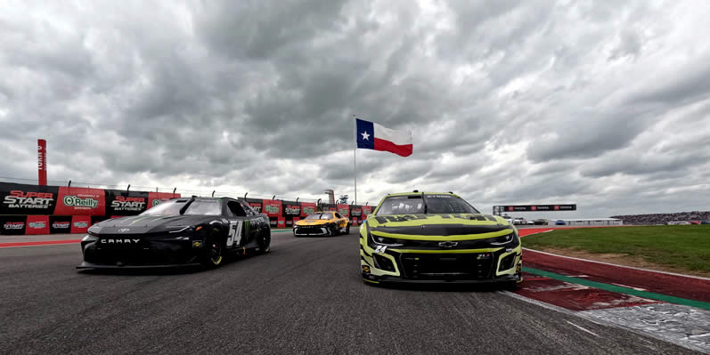 William Byron and Ty Gibbs lead the field