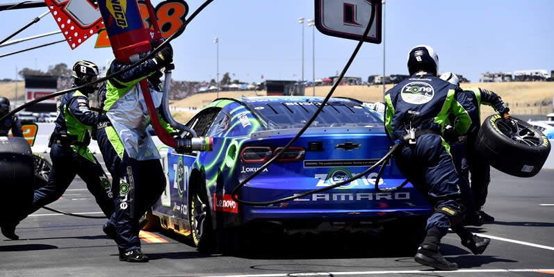 Kyle Busch pits