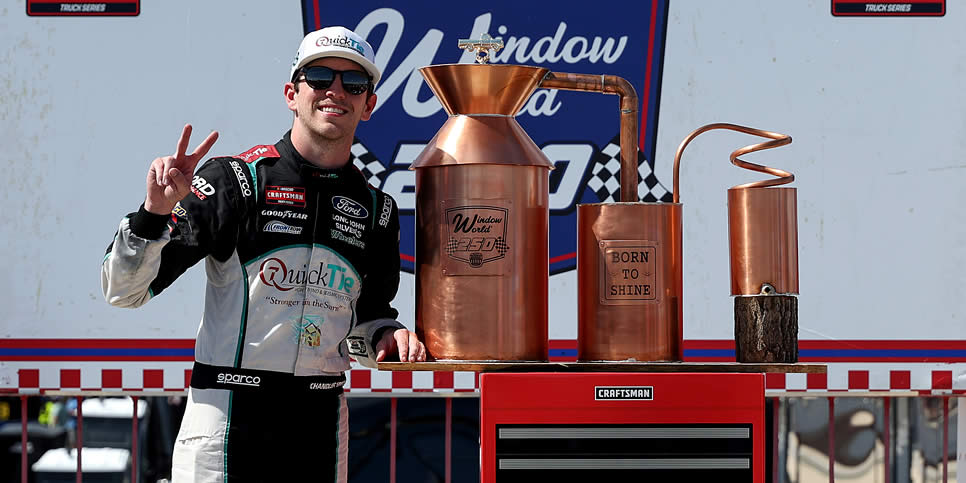 Chandler Smth celebrates in victory lane
