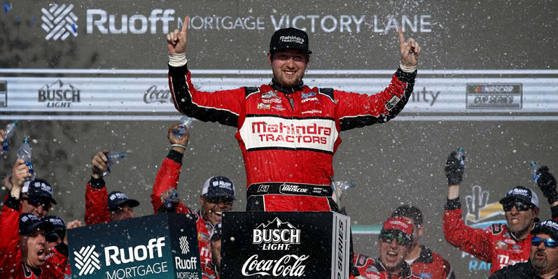 Chase Briscoe celebrates in victory lane