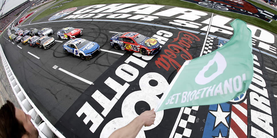Chase Briscoe green flag flies