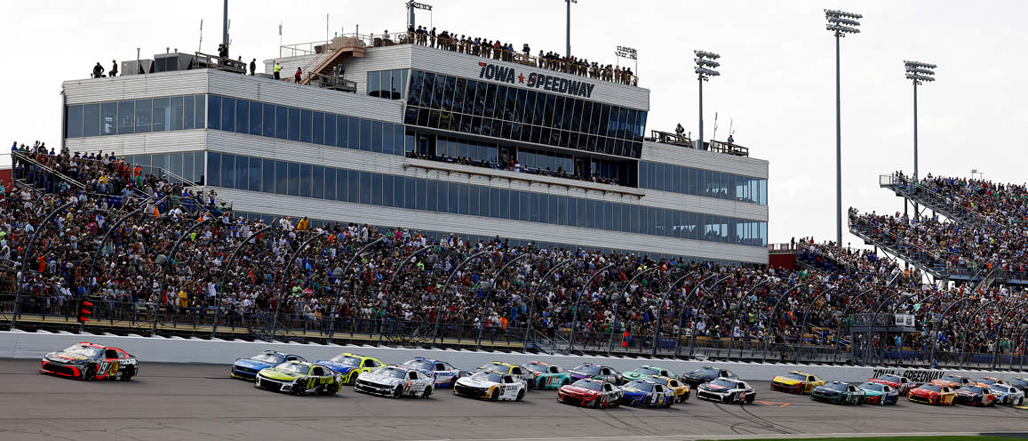 Chase Briscoe leads the field during the NASCAR Cup Series Iowa Corn 350