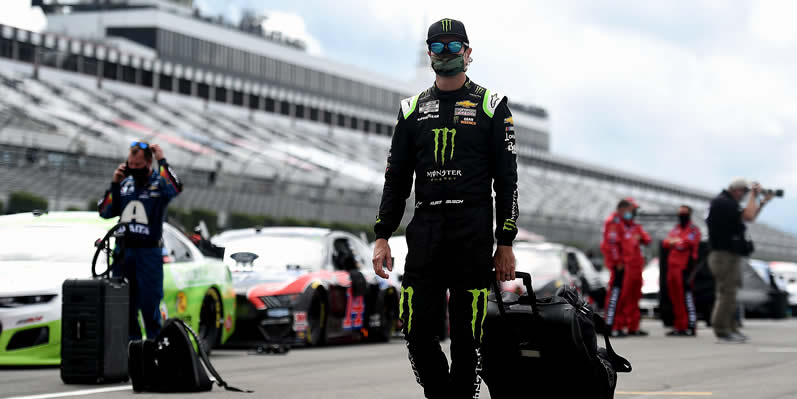 Kurt Busch walks the grid