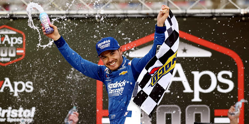 Kyle Larson celebrates in victory lane